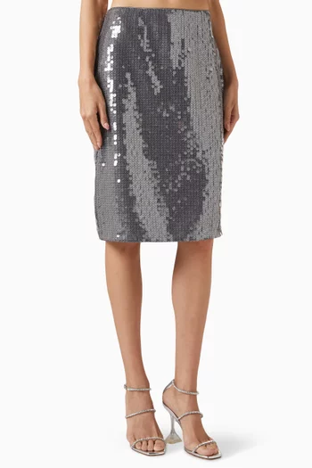 تنورة متوسطة الطول مطرزة بالترتر