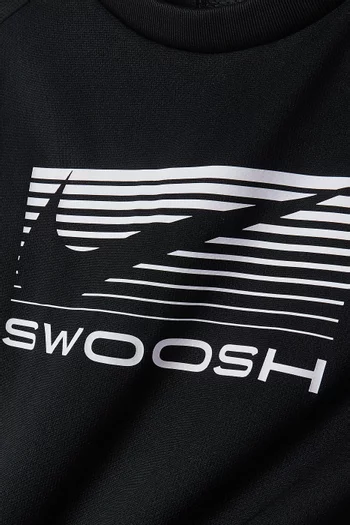 تي شيرت بشعار الماركة وتقنية Dri-Fit