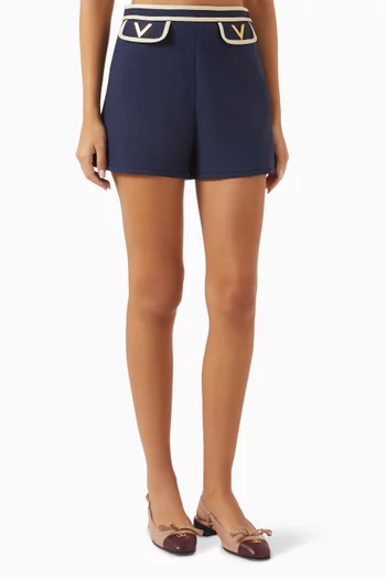 V-hardware Shorts in Crepe Couture