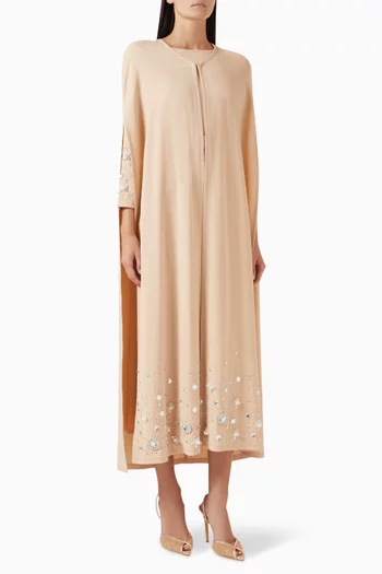 طقم متناسق مزين بتطريزات كريب مطاطي