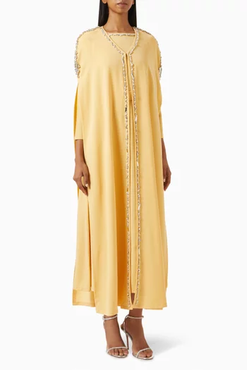 طقم متناسق مزين بتطريزات كريب مطاطي