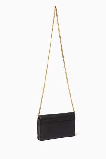 VLogo Signature Chain Wallet in Grainy Calfskin