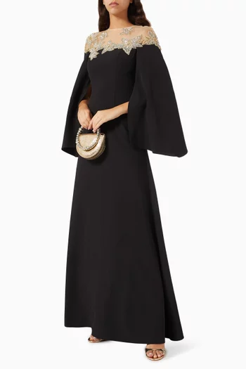 فستان سهرة بتطريزات بارزة بالخرز