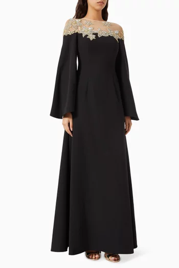 فستان سهرة بتطريزات بارزة بالخرز