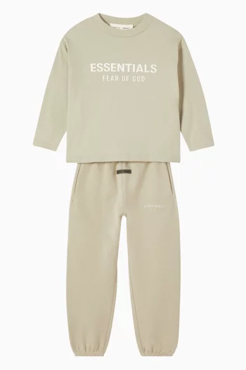 تي شيرت بأكمام طويلة وقصة كلاسيكية