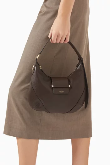 حقيبة هوبو بحلية معدن جلد