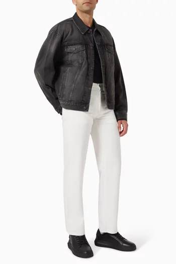 جاكيت بتصميم مستوحى من التسعينيات دينم