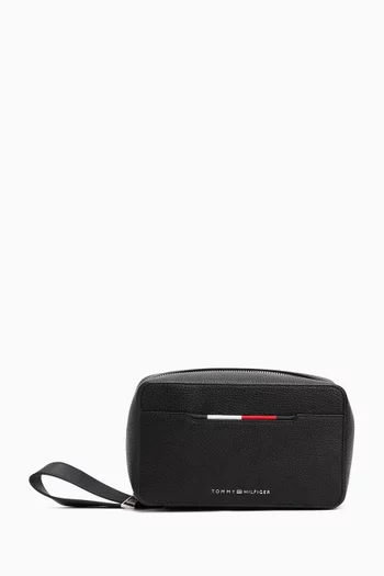 TH Wash Bag in Leather