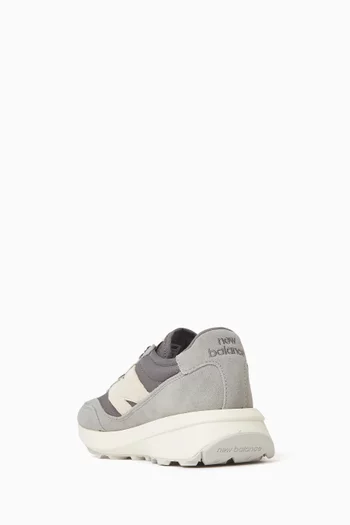 370 Sneakers in Suede & Mesh