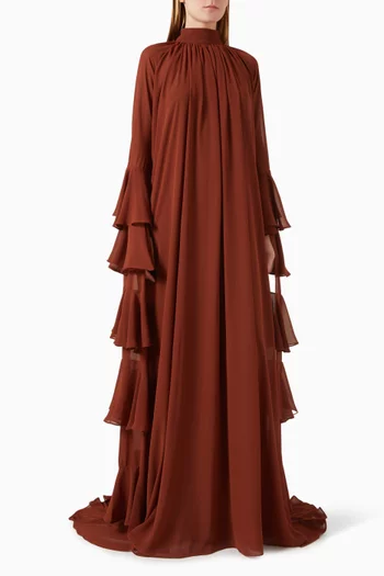 فستان طويل بأكمام كاب واسعة