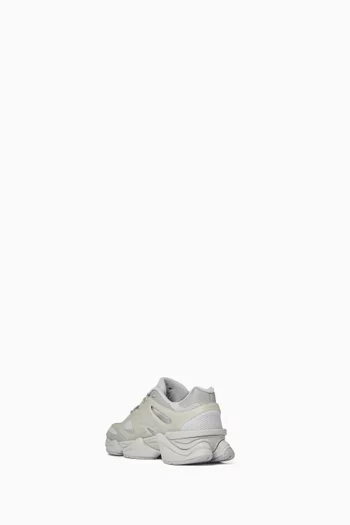 9060 Sneakers in Mesh