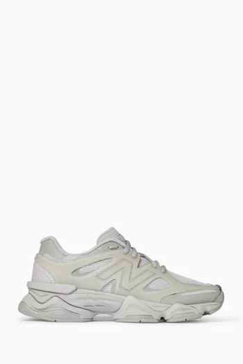 9060 Sneakers in Mesh