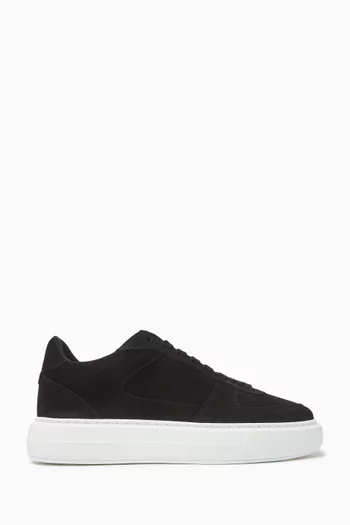 Court Sneakers in Suede
