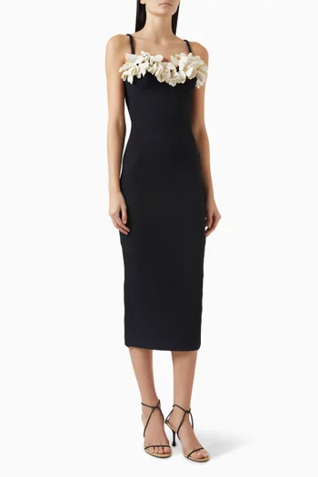 فستان مزين بزهور بارزة جاكار