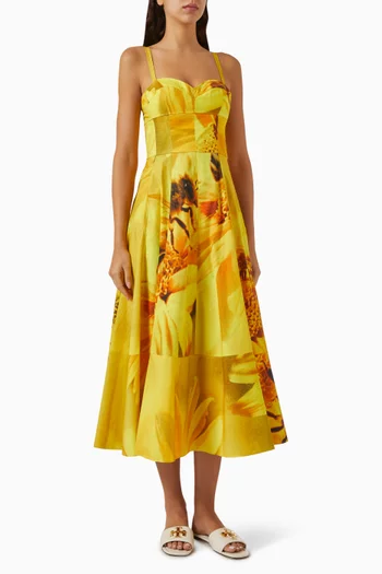 فستان بفتحة رقبة شكل قلب ونقشة قطن بوبلين