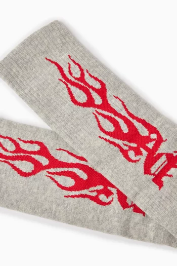 جوارب بطبعة لهب جاكار