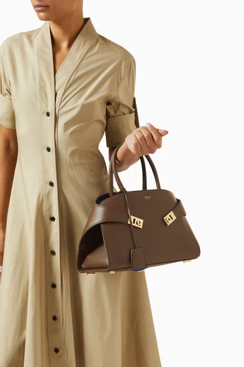 Medium Hug Bag in Leather