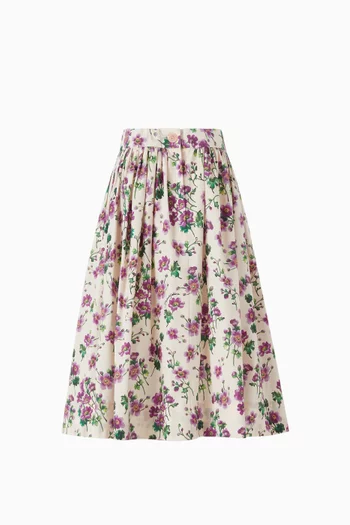 تنورة بطيّات ونقشة زهور