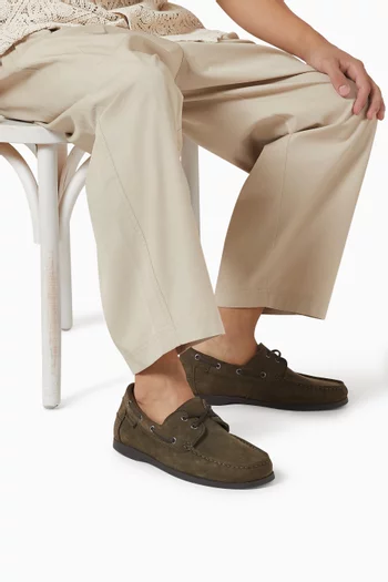 Boat Shoes in Suede