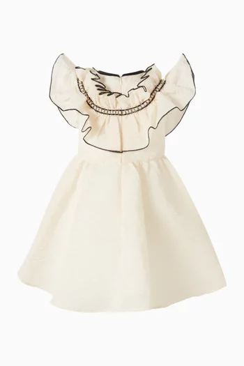 فستان واسع بياقة بكشكش