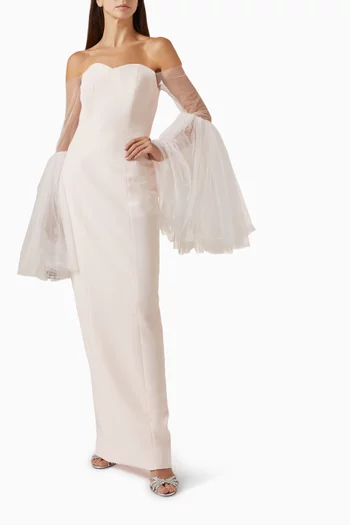 فستان سهرة بأكتاف مكشوفة