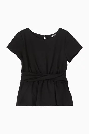 بلوزة بتصميم ملفوف في الأمام