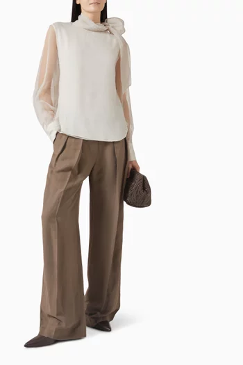 بلوزة بعقد حول الرقبة حرير