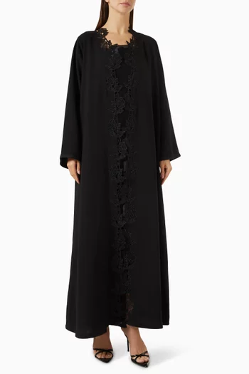 عباية مزينة بدانتيل مراكش