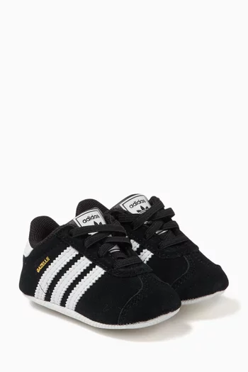 Gazelle Crib Sneakers in Suede