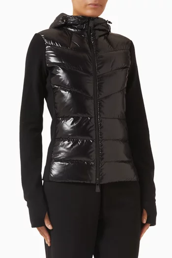 كنزة بغطاء رأس وسحّاب وتصميم مبطن صوف مطاطي