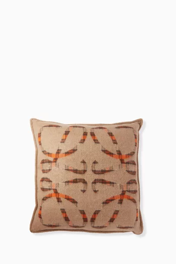 وسادة بشعار الماركة، 51 × 51 سم