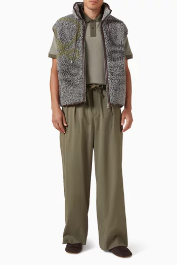 فيست بسحّاب وشعار الماركة صوف