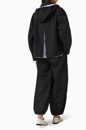 جاكيت باركا بسحّاب وغطاء للرأس