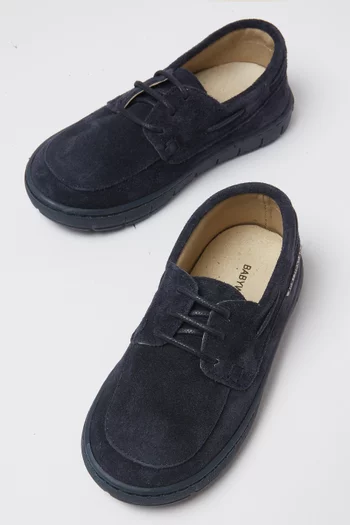 Boat Shoes in Suede Leather