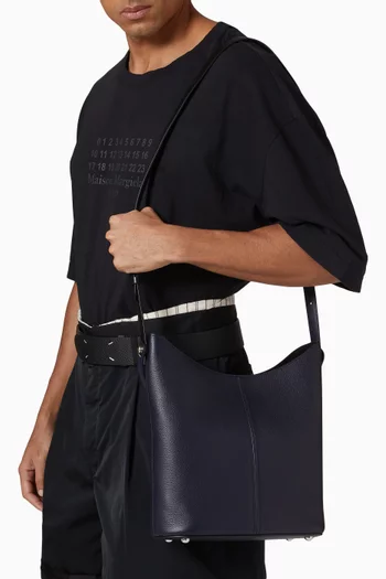 حقيبة هوبو دريس ايدج جلد