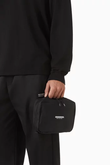 حقيبة سفر صغيرة