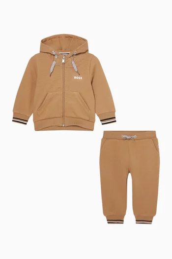 طقم بدلة رياضية بأساور مخططة