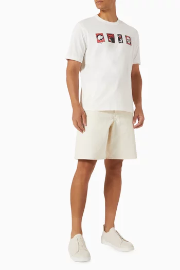 تي شيرت بطبعة بطاقات قطن