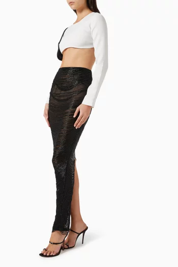 تنورة بشرّابات مزينة بالخرز