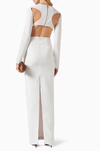 بلوزة قصيرة بفتحات في الخلف