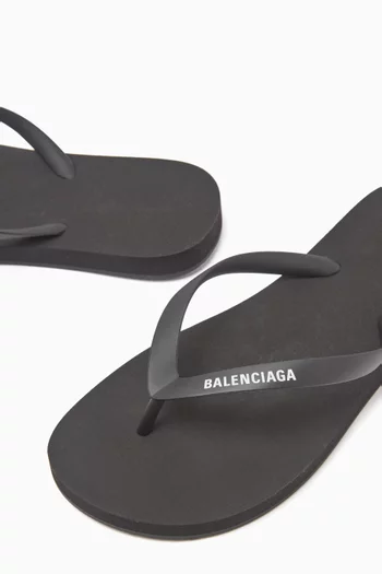 Thong Sandas in Rubber