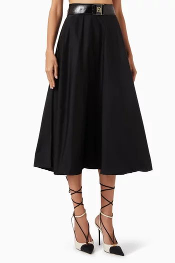 تنورة متوسطة الطول بحزام فوال