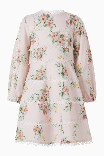 فستان بنقشة زهور دانتيل