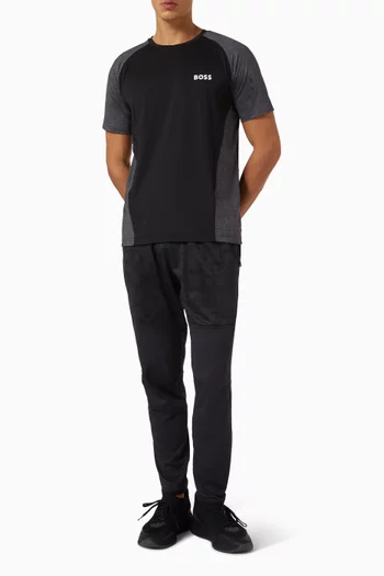 تي شيرت بقصة ضيقة جيرسيه شبكي