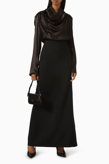 بلوزة سيرافينا بفتحة رقبة مطوية ستان