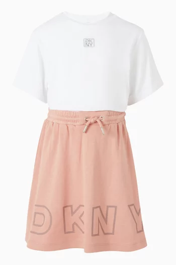 تنورة بطول الركبة