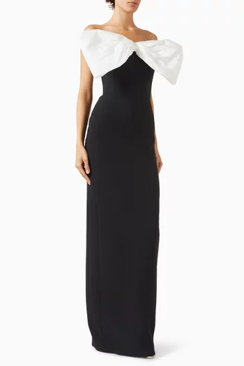 فستان سهرة بدون حمالات مزين بعقدة