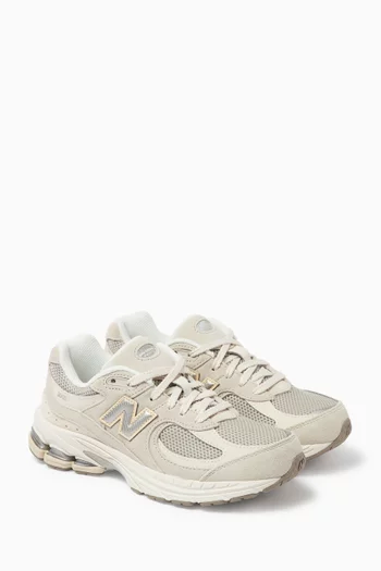 2002R Sneakers in Suede & Mesh
