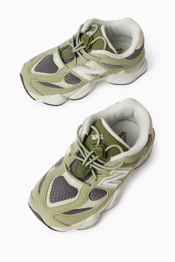 9060 Sneakers in Synthetic Suede & Mesh