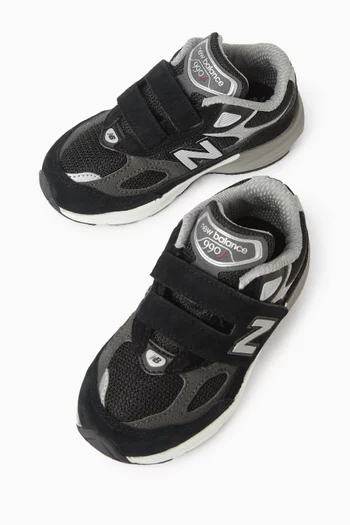990v6 Lace-up Sneakers
